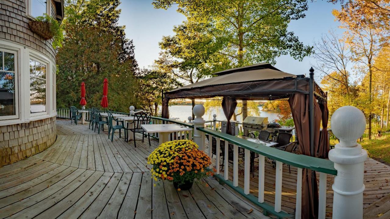 Windswept On The Trent Hotel Campbellford Exterior photo