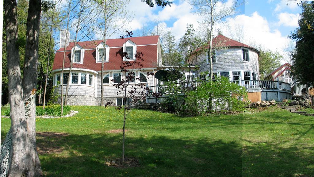 Windswept On The Trent Hotel Campbellford Exterior photo